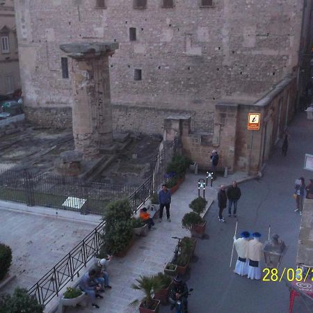 Camere Simili A Ostello Solo Per Uomini - Hostel-Like Rooms Only For Man 塔兰托 外观 照片