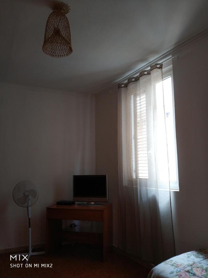 Camere Simili A Ostello Solo Per Uomini - Hostel-Like Rooms Only For Man 塔兰托 外观 照片